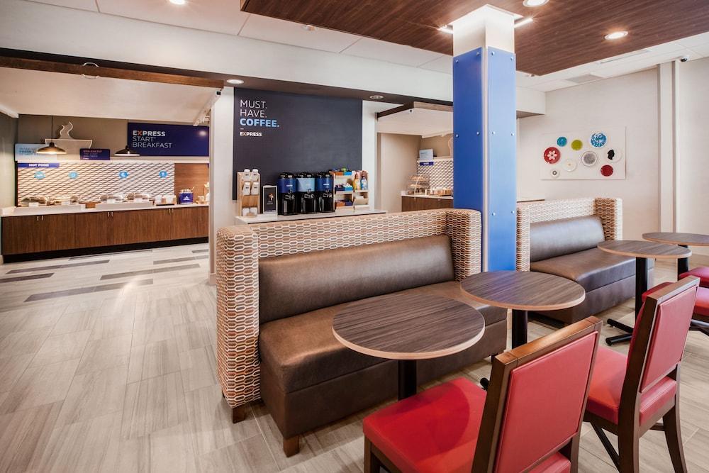 Holiday Inn Express Puyallup By Ihg מראה חיצוני תמונה