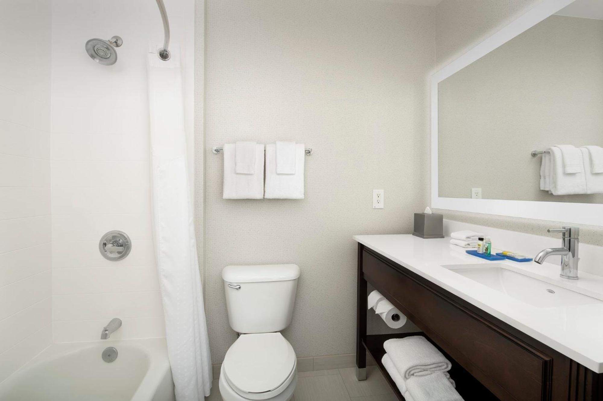 Holiday Inn Express Puyallup By Ihg מראה חיצוני תמונה