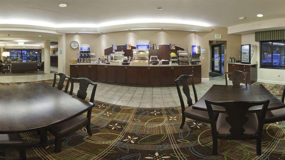 Holiday Inn Express Puyallup By Ihg מראה חיצוני תמונה