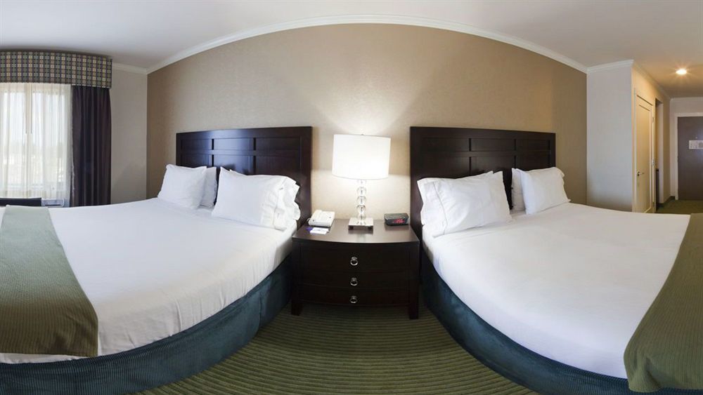 Holiday Inn Express Puyallup By Ihg מראה חיצוני תמונה