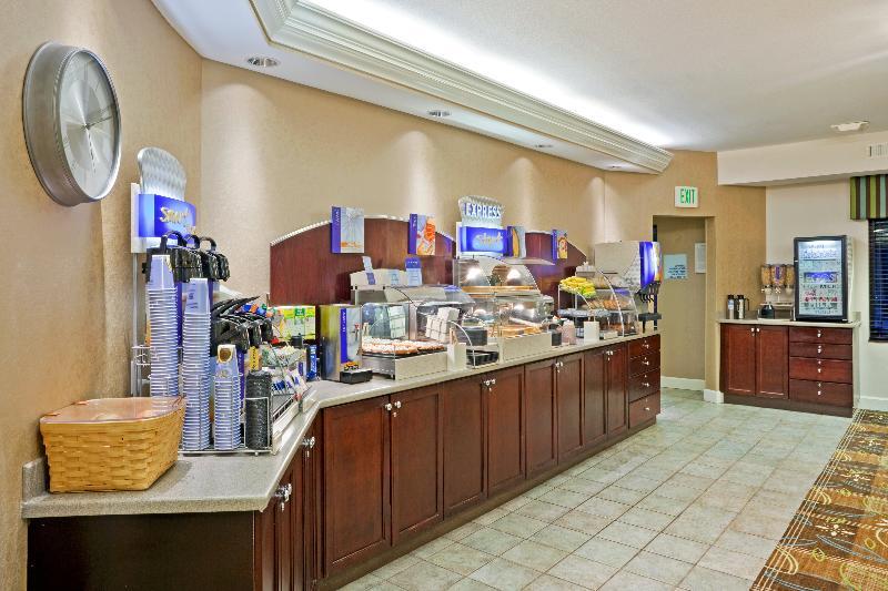 Holiday Inn Express Puyallup By Ihg מראה חיצוני תמונה